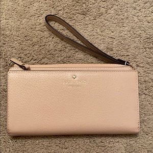 Kate Spade Layton Grand Street Wristlet NWT